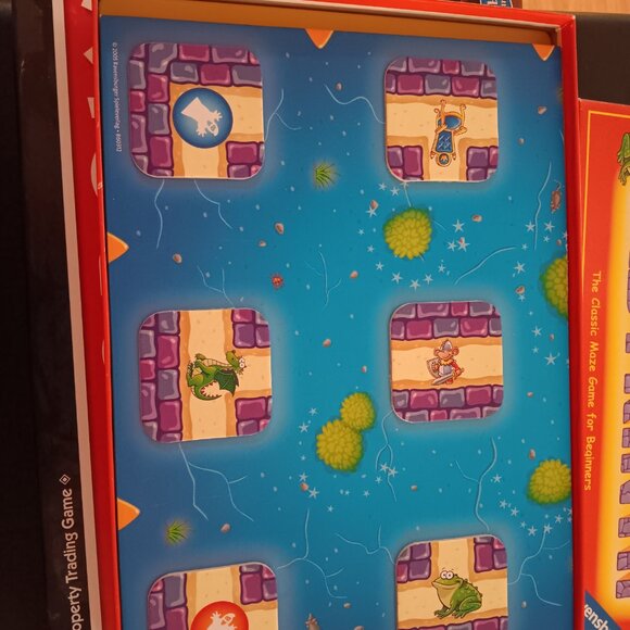 Ravensburger Labyrinth Junior Board Game Classic Maze Ages 5-8 Castle Fun - Picture 3 of 5